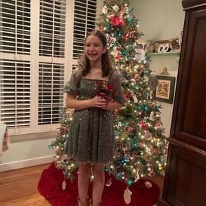 Meet your Posher, Nora